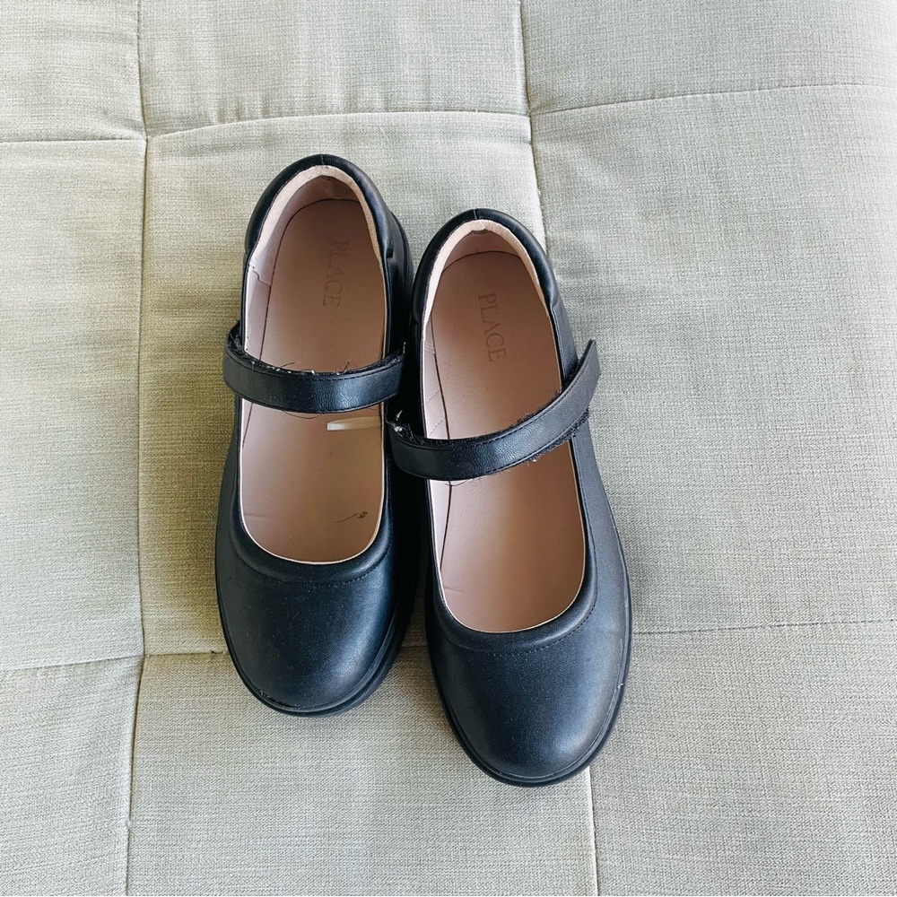 Uniform shoes kids black size 5